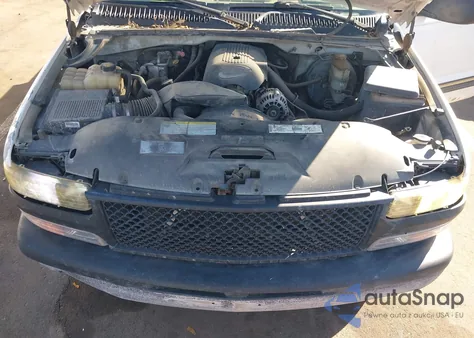 2001 Chevrolet Silverado 1500 из США, поврежденный, VIN 2GCEC19V311228016